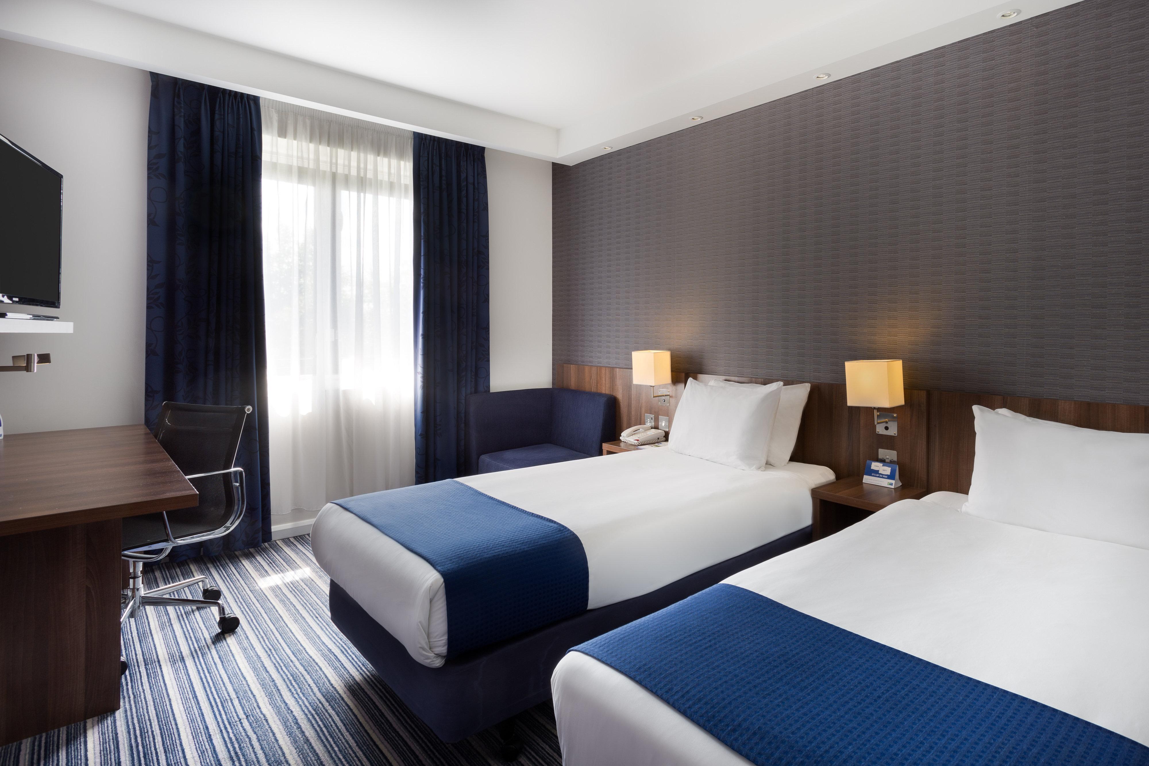 Holiday Inn Express Colchester By Ihg Экстерьер фото
