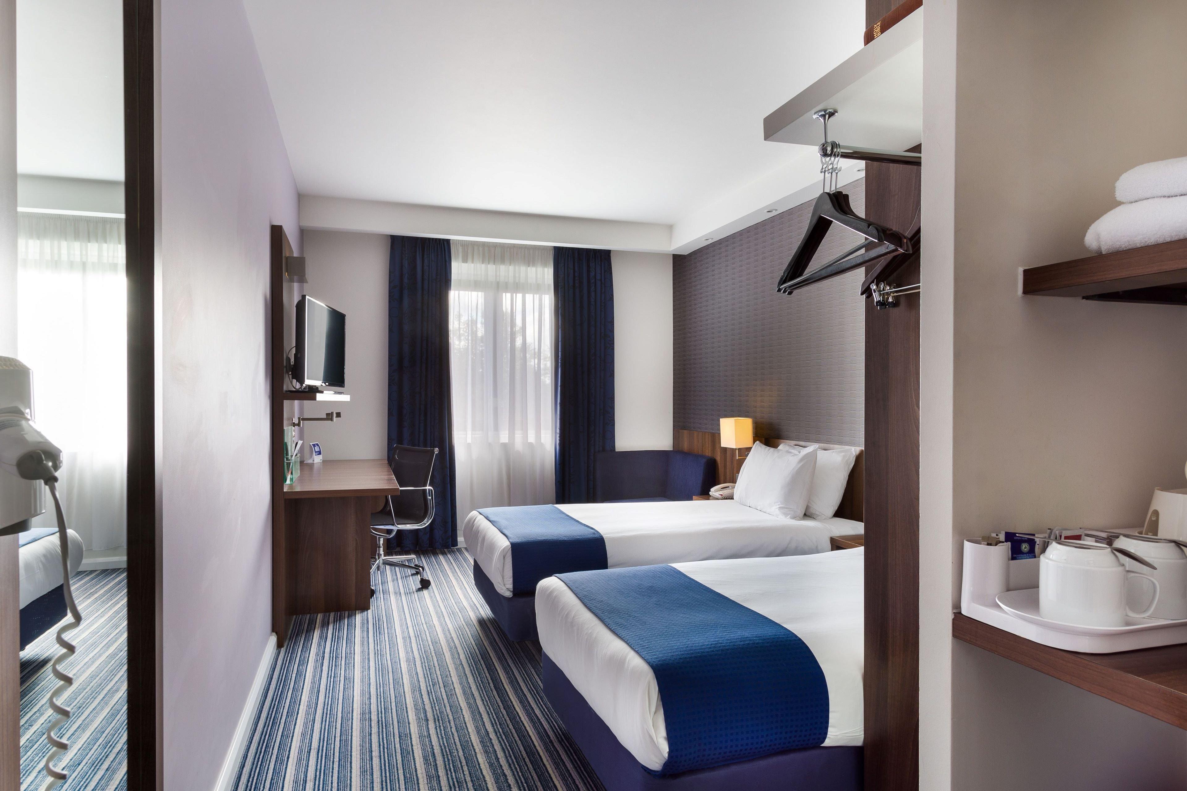 Holiday Inn Express Colchester By Ihg Экстерьер фото