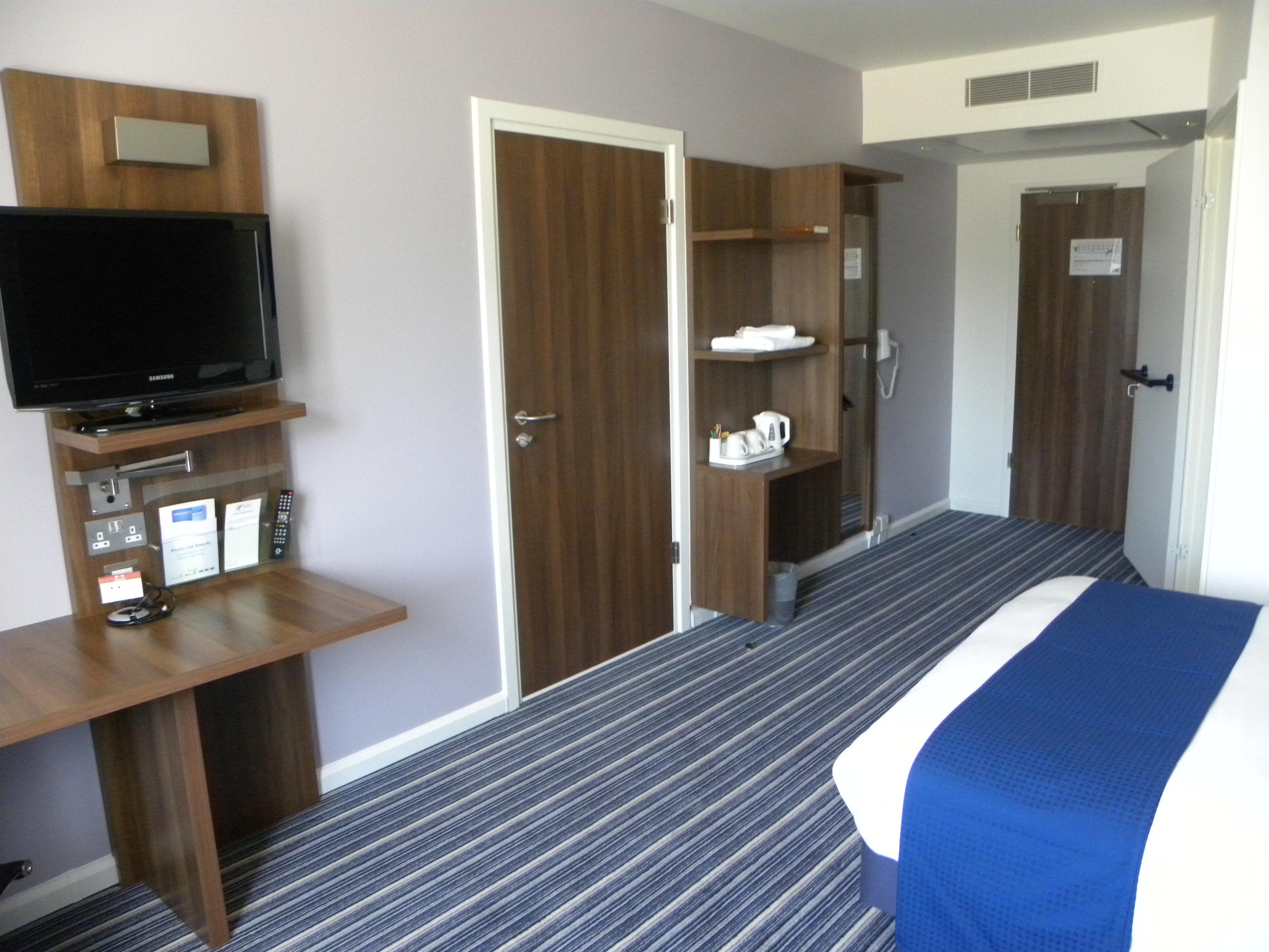 Holiday Inn Express Colchester By Ihg Экстерьер фото
