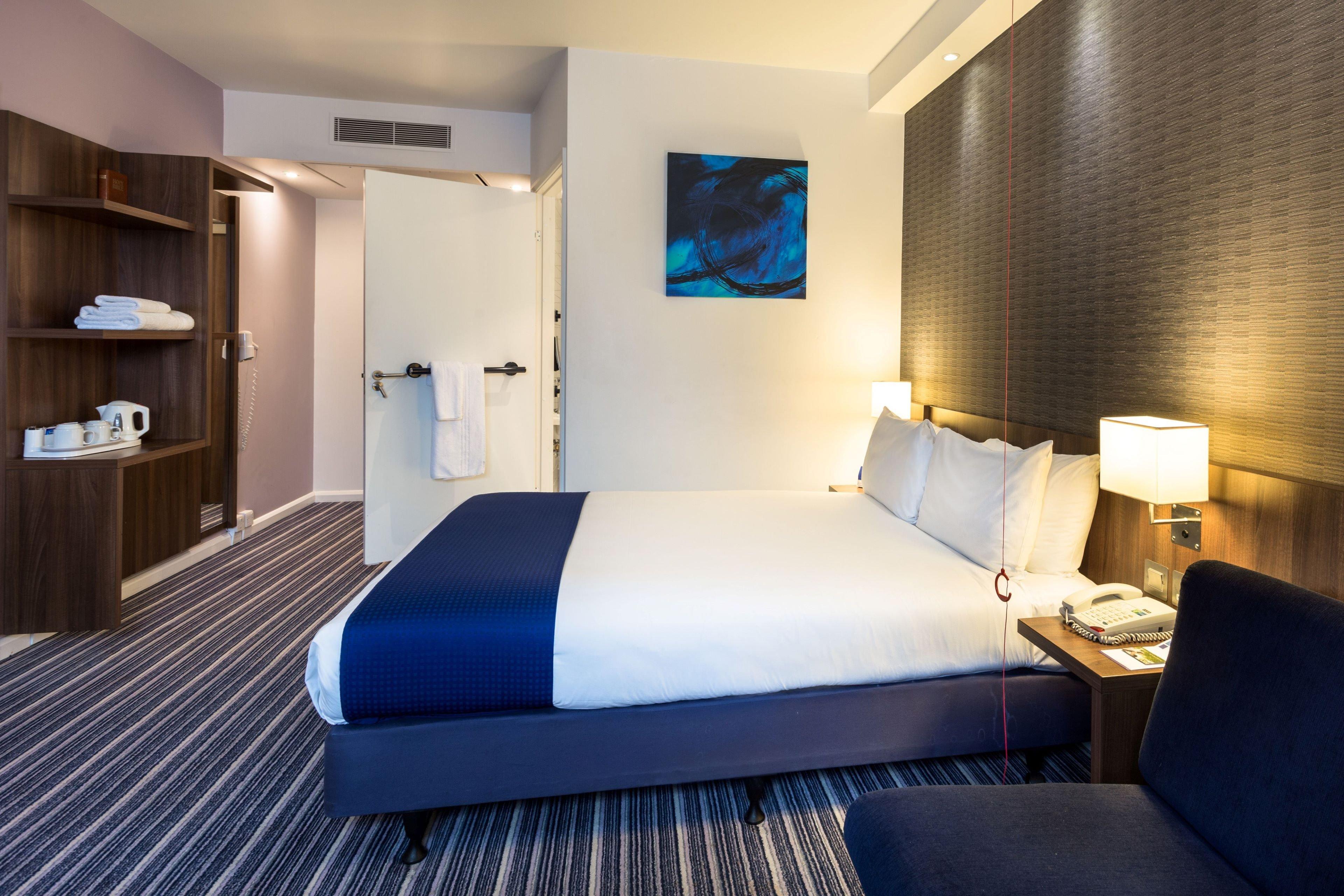 Holiday Inn Express Colchester By Ihg Экстерьер фото