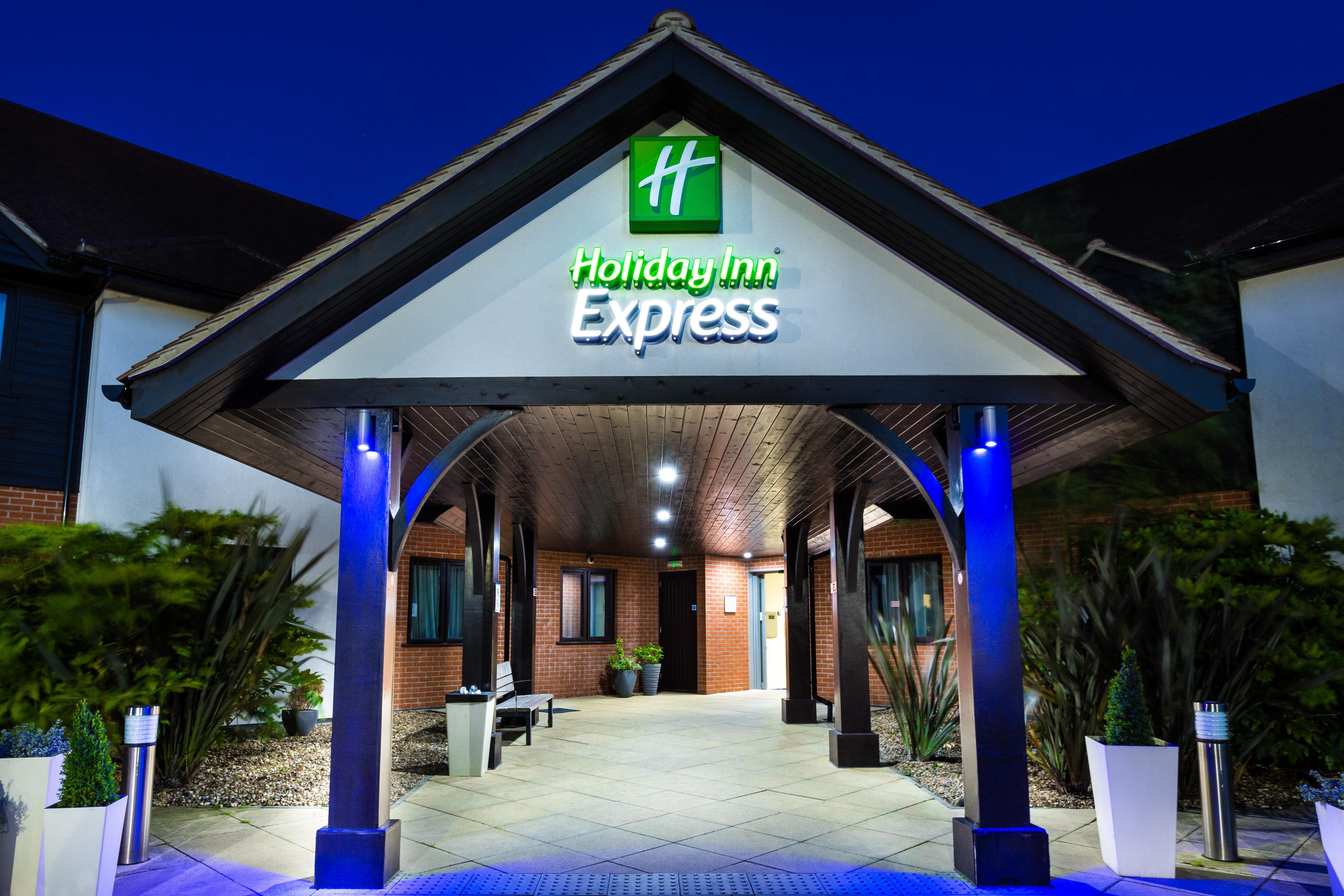 Holiday Inn Express Colchester, An Ihg Hotel Экстерьер фото