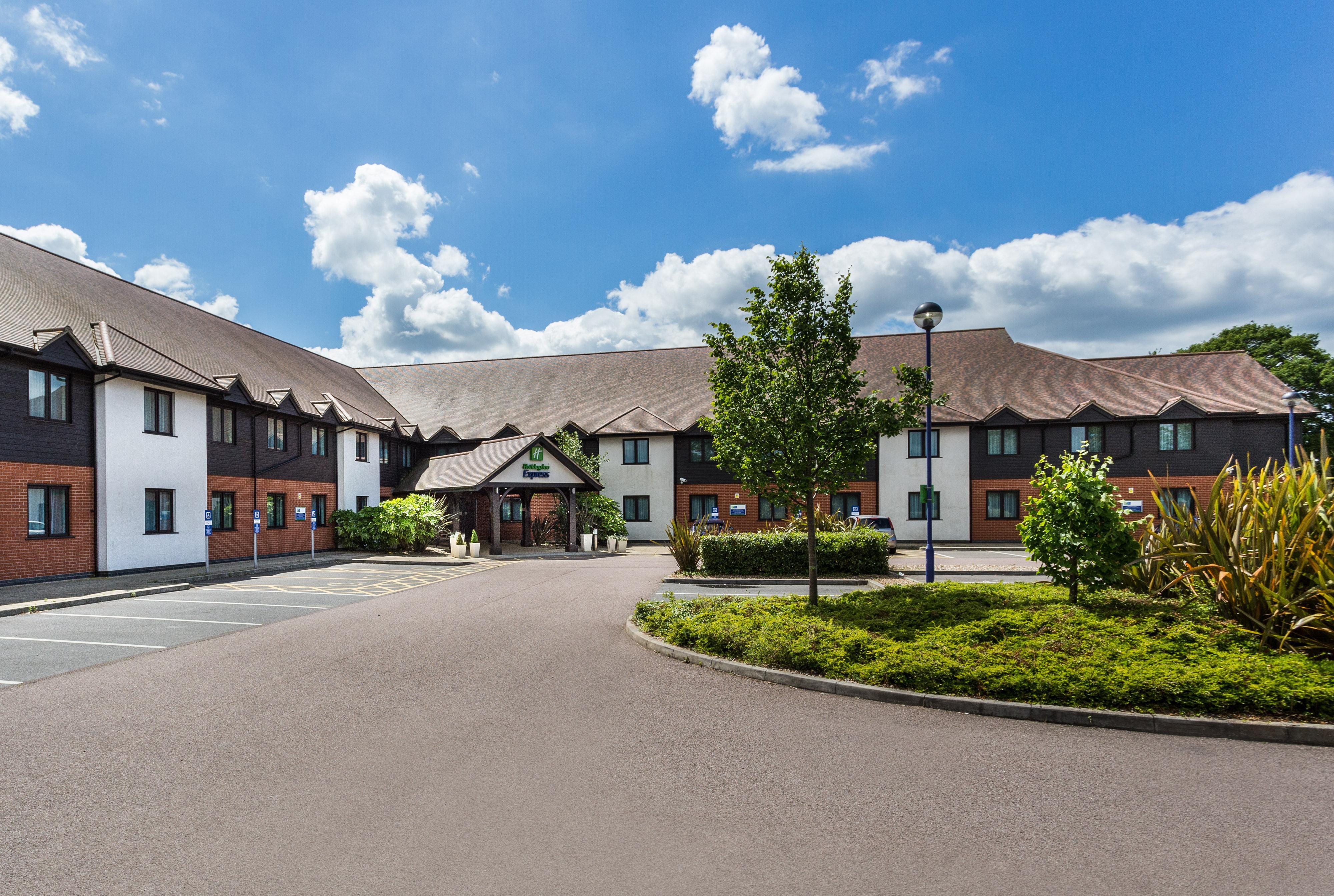 Holiday Inn Express Colchester By Ihg Экстерьер фото