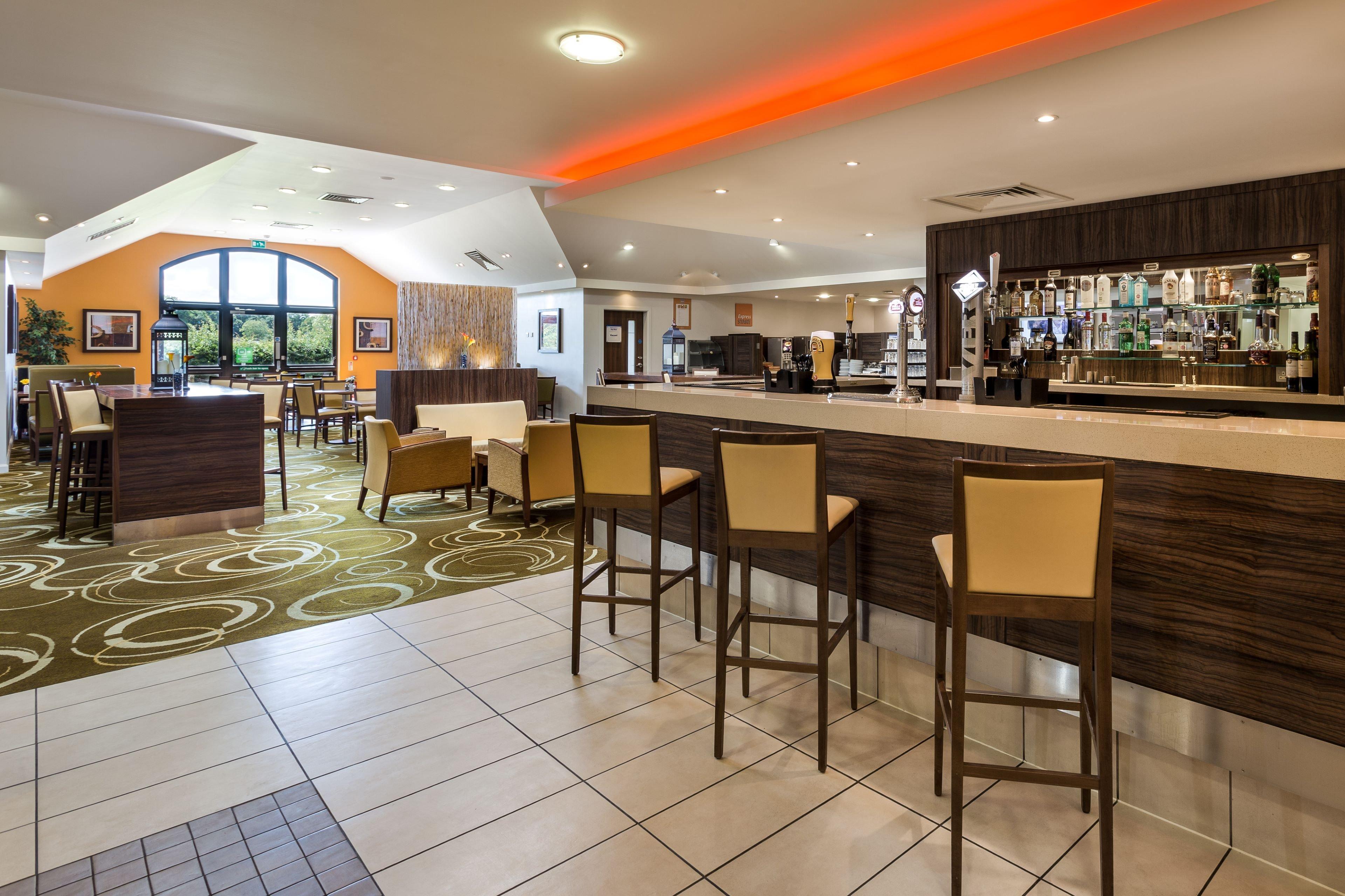 Holiday Inn Express Colchester By Ihg Экстерьер фото