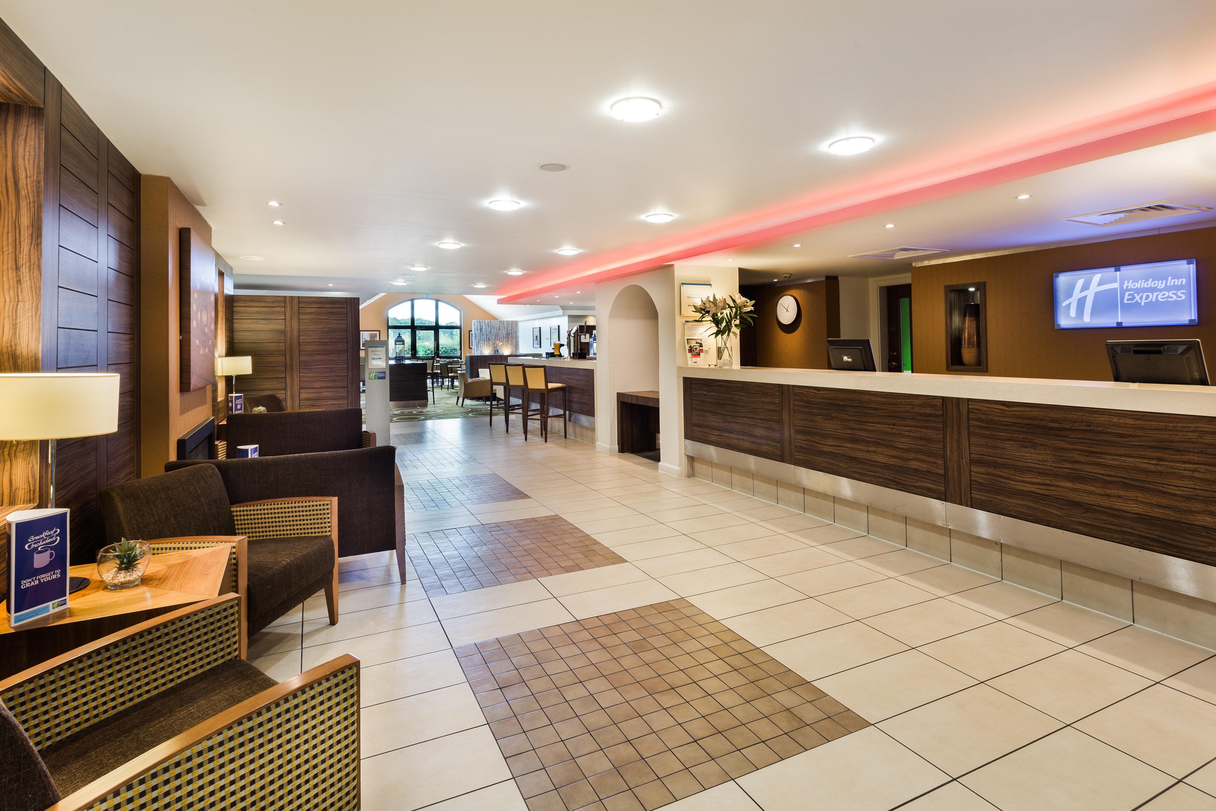 Holiday Inn Express Colchester By Ihg Экстерьер фото