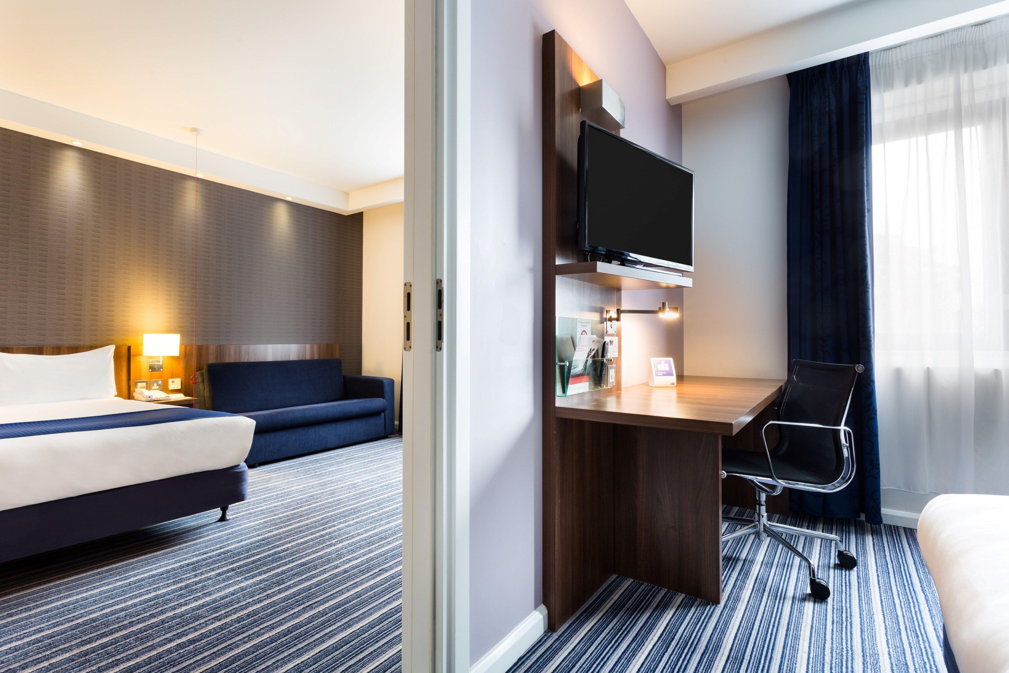 Holiday Inn Express Colchester By Ihg Экстерьер фото