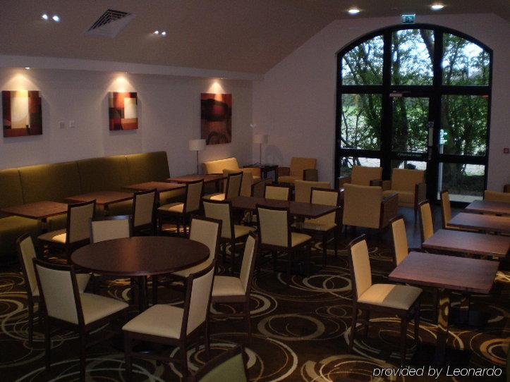 Holiday Inn Express Colchester By Ihg Ресторан фото