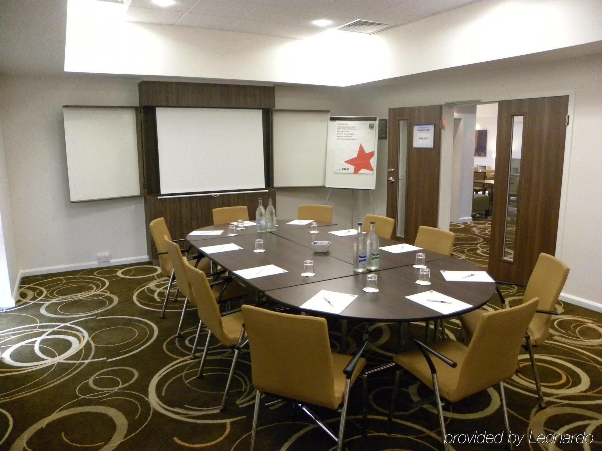 Holiday Inn Express Colchester By Ihg Экстерьер фото